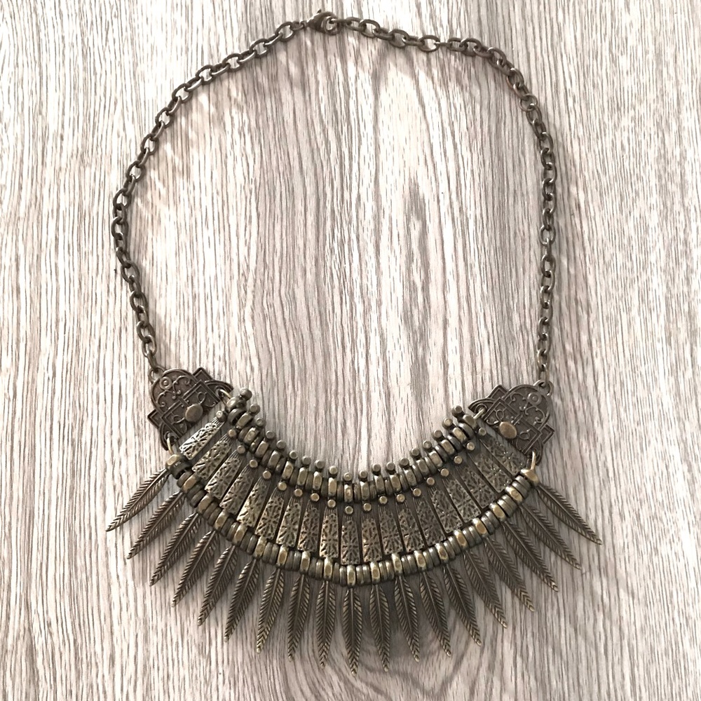 URBAN OUTFITTERS | Bib Statement Necklace